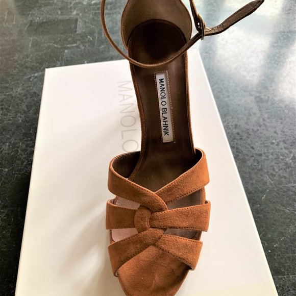 Manolo Blahnik; Unista Sandal - Picture 8 of 8